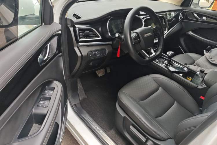 Used JETOUR X90 2019 1.5T Automatic Enjoyment Model 6 Seats Emission Standard China V Driver Seat