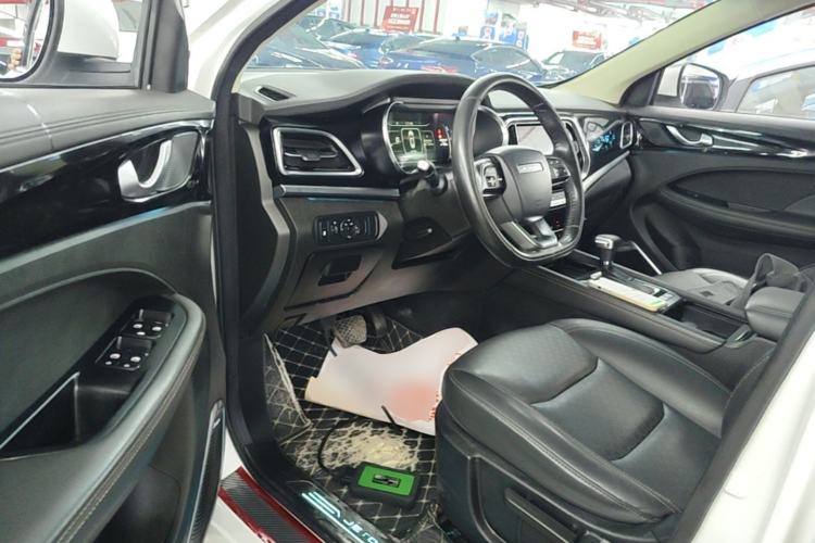 Used JETOUR X90 2019 1.5T Automatic Enjoyment Model 5 Seats China V Emission Standard Driver Seat