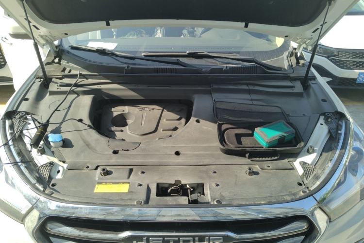 Used JETOUR X90 2019 1.5T Manual Enjoyment Model 6 Seats China V Emission Standard Engine Bay