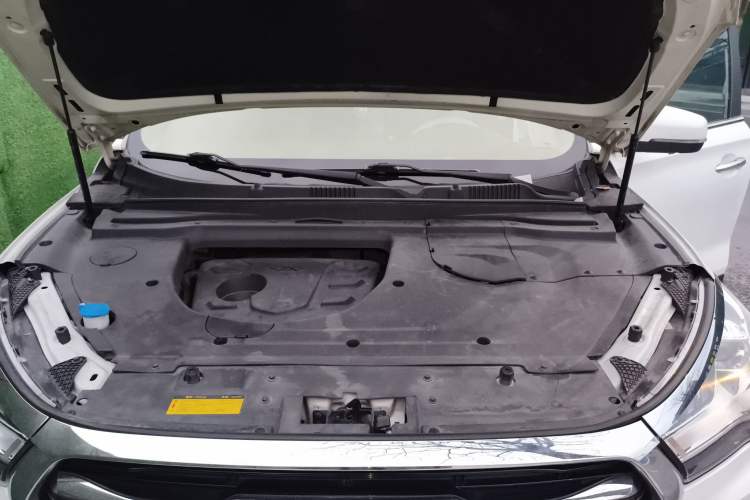 Used JETOUR X90 2019 1.5T Automatic Luxury 7-Seater China V Standard Engine Bay