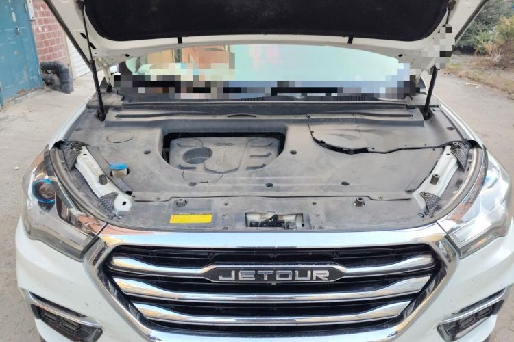 Used JETOUR X90 2019 1.5T Manual Smart Enjoyment Version 5 Seats China V Standard Engine Bay