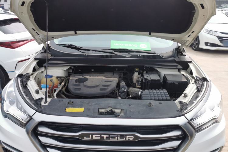 Used JETOUR X90 2019 1.5T Automatic Luxury Edition 5 Seats China V Standard Engine Bay