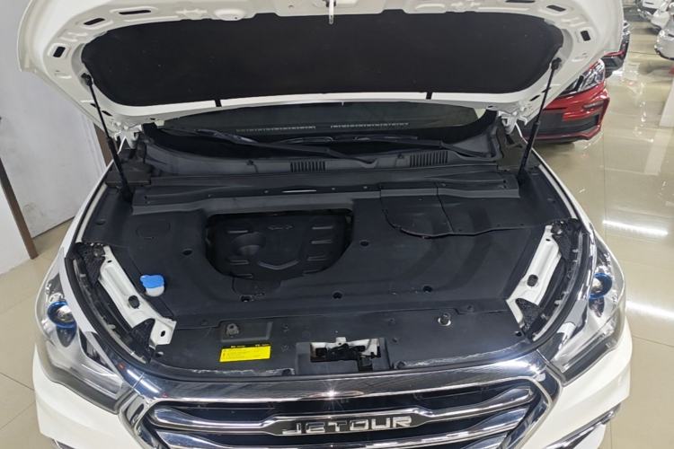 Used JETOUR X90 2019 1.5T Manual Enjoyment Version 5 Seats China V Emission Standard Engine Bay