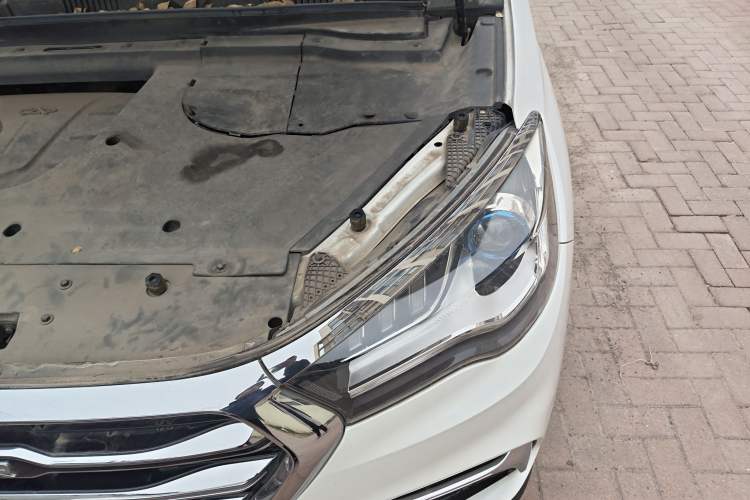Used JETOUR X90 2019 1.5T Manual Smart Enjoyment Model 6 Seats China V Emission Standard Engine Bay Left
