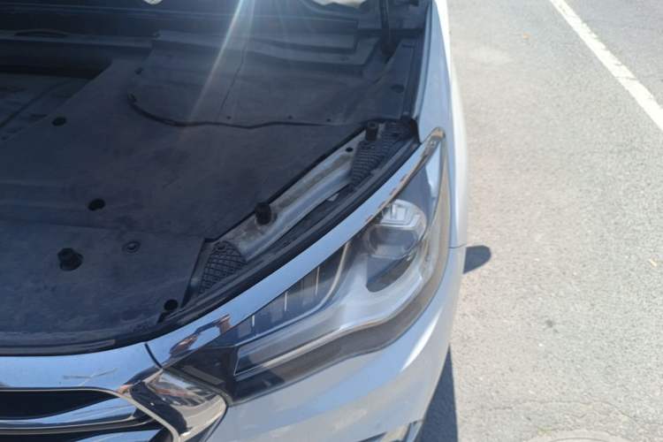Used JETOUR X90 2019 1.5T Automatic Smart Enjoyment Model 5 Seats China V Emission Standard Engine Bay Left