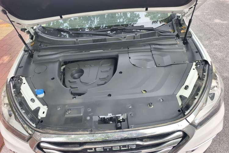 Used JETOUR X90 2019 1.5T Automatic Smart Enjoyment 6-Seater Emission Standard China V Engine Bay