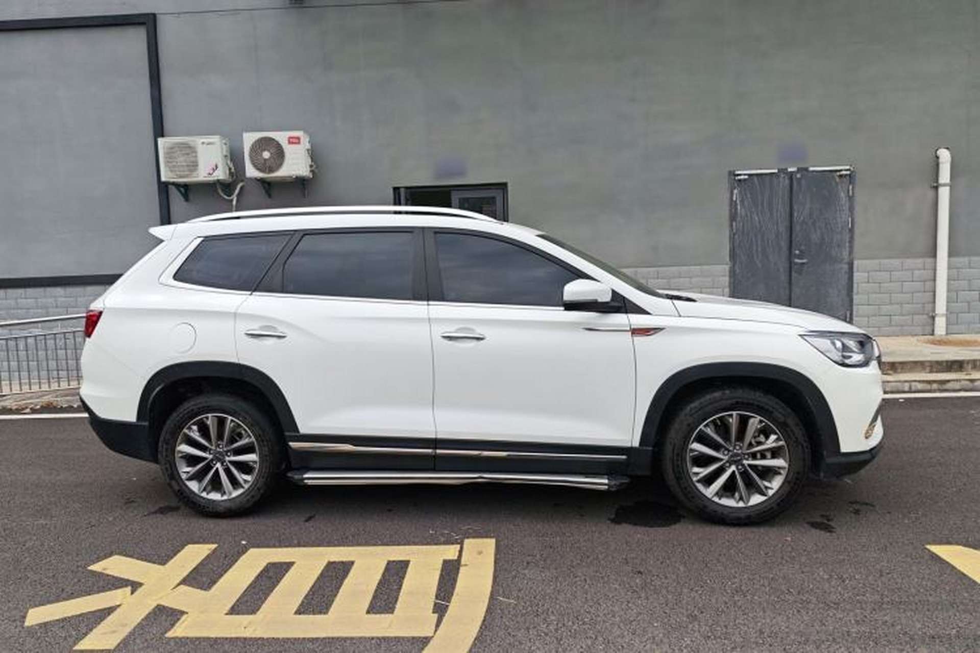 Used JETOUR X90 2019 1.5T Automatic Enjoyment Model 5 Seats China V Emission Standard Exterior 2