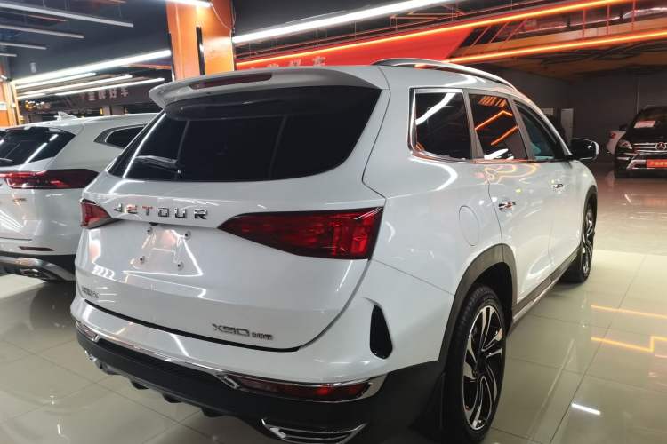 Used JETOUR X90 2019 1.5T DCT Smart Enjoyment Model 6 Seats China VI Standard Exterior 5