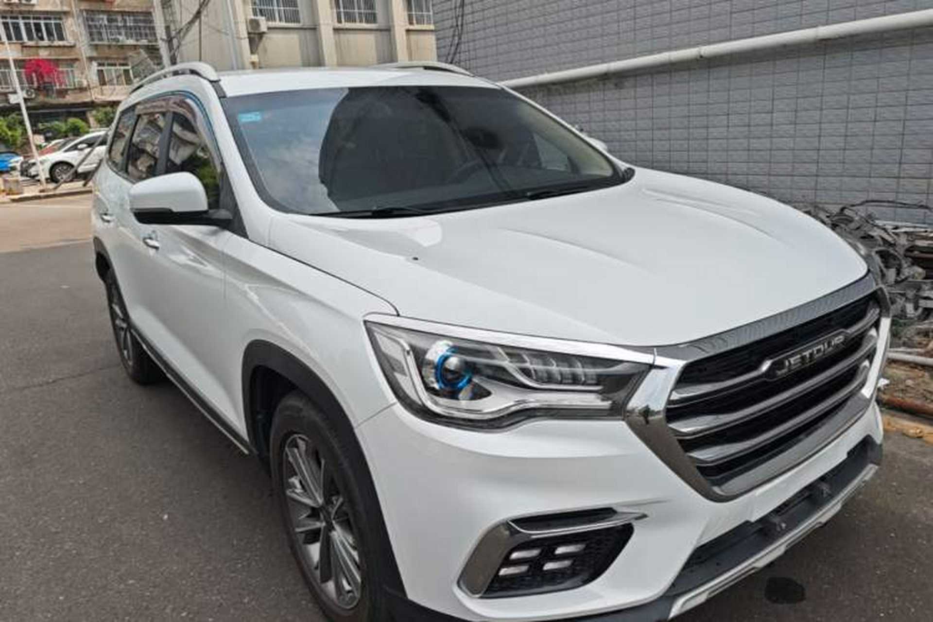 Used JETOUR X90 2019 1.5T Automatic Enjoyment Model 6 Seats Emission Standard China V Front Right 45 Deg
