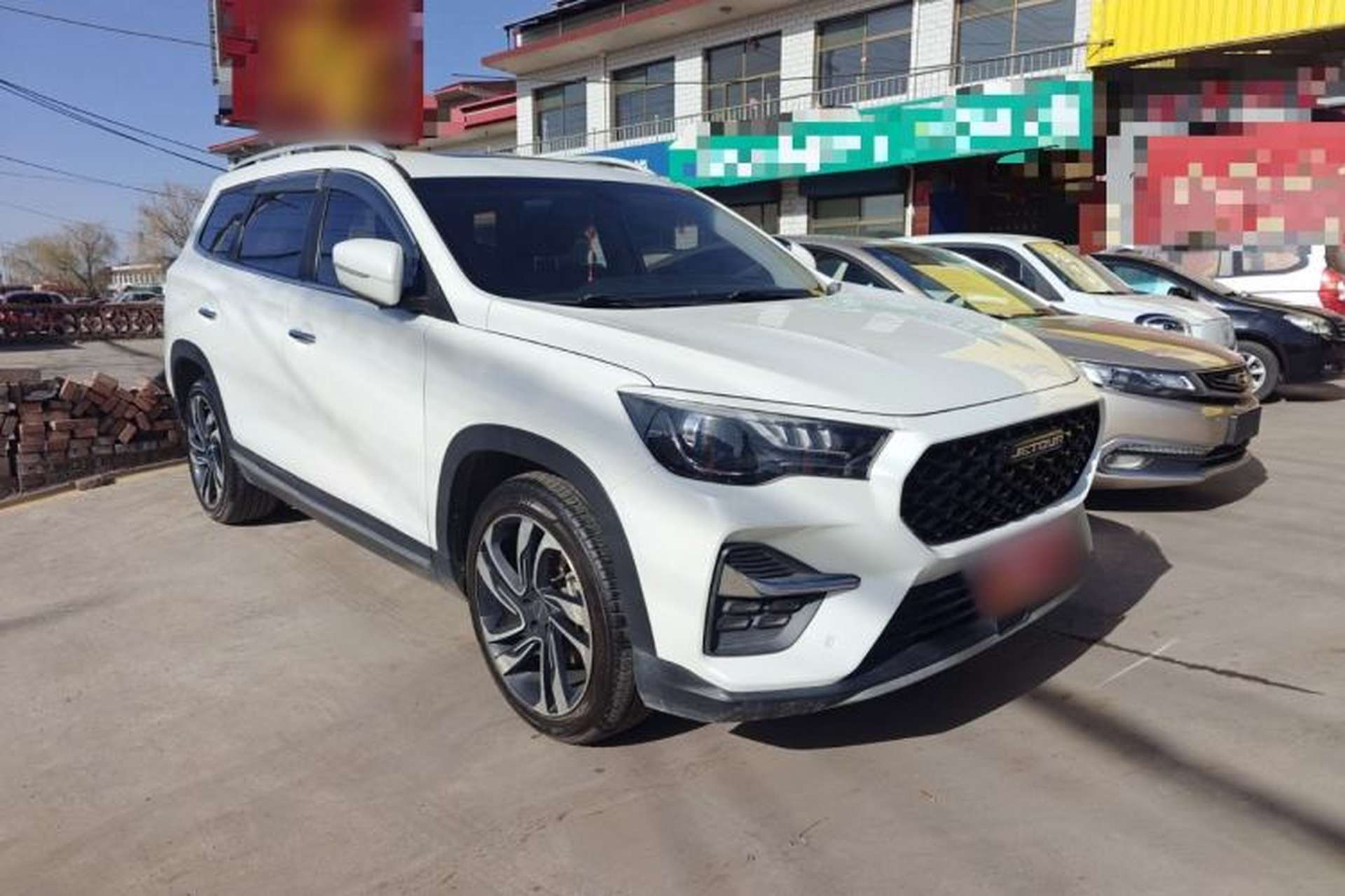 Used JETOUR X90 2019 1.5T Manual Smart Enjoyment Version 5 Seats China V Standard Front Right 45 Deg
