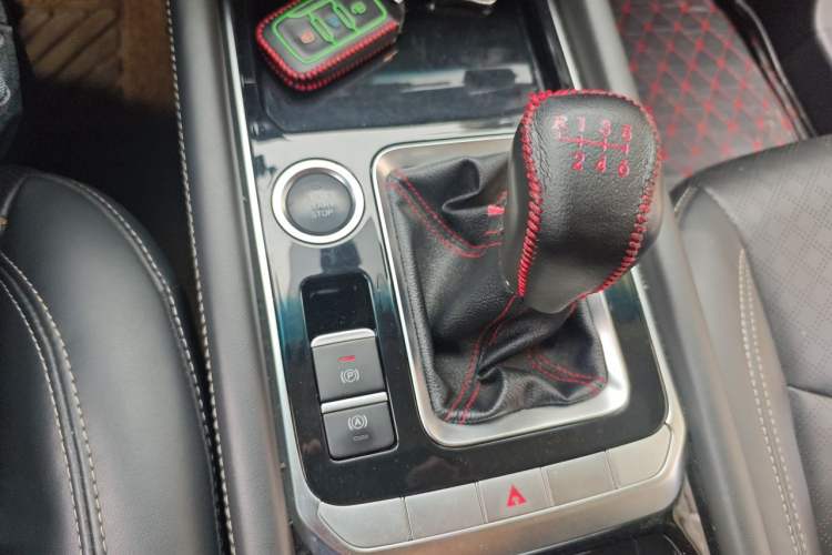 Used JETOUR X90 2019 1.5T Manual Enjoyment Model 7 Seats China VI Standard Gear Lever