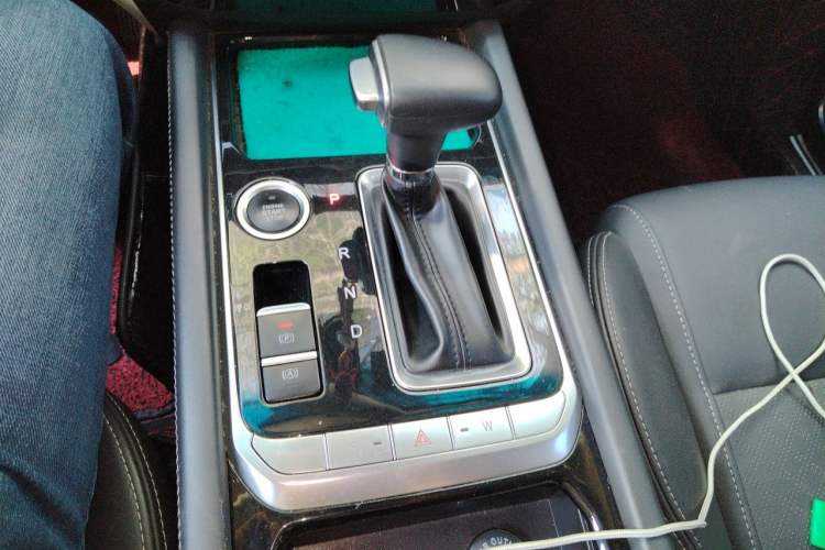 Used JETOUR X90 2019 1.5T Automatic Smart Enjoyment 6-Seater Emission Standard China V Gear Lever