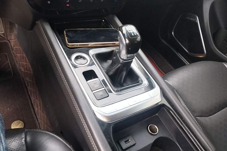 Used JETOUR X90 2019 1.5T Manual Enjoyment Model 7 Seats China V Emission Standard Gear Lever