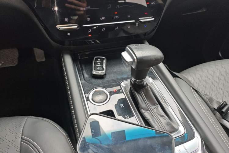 Used JETOUR X90 2019 1.5T Automatic Enjoyment Model 6 Seats Emission Standard China V Gear Lever