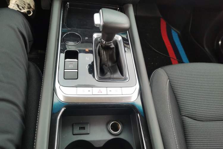Used JETOUR X90 2019 1.5T Automatic Luxury Edition 5 Seats China V Standard Gear Lever