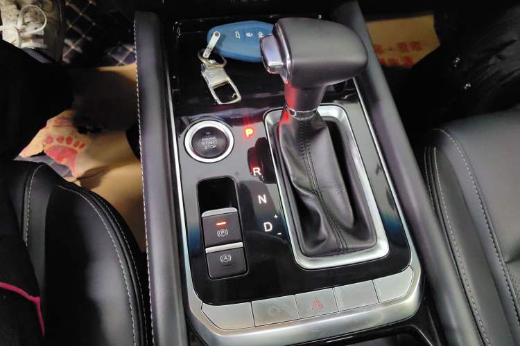 Used JETOUR X90 2019 1.6T DCT Luxury Touring Edition 5 Seats China VI Standard Gear Lever