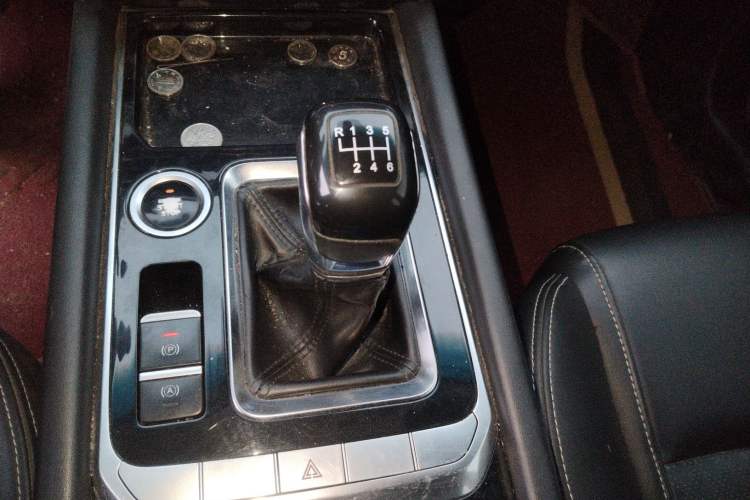 Used JETOUR X90 2019 1.5T Manual Smart Enjoyment Version 5 Seats China VI Standard Gear Lever