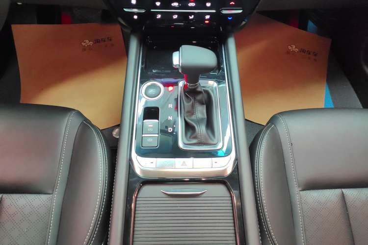 Used JETOUR X90 2019 1.6T DCT Zhaolü Edition 7 Seats China VI Standard Gear Lever