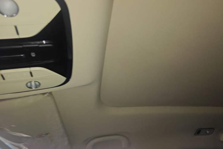 Used JETOUR X90 2019 1.5T Automatic Smart Enjoyment 6-Seater Emission Standard China V Headliner