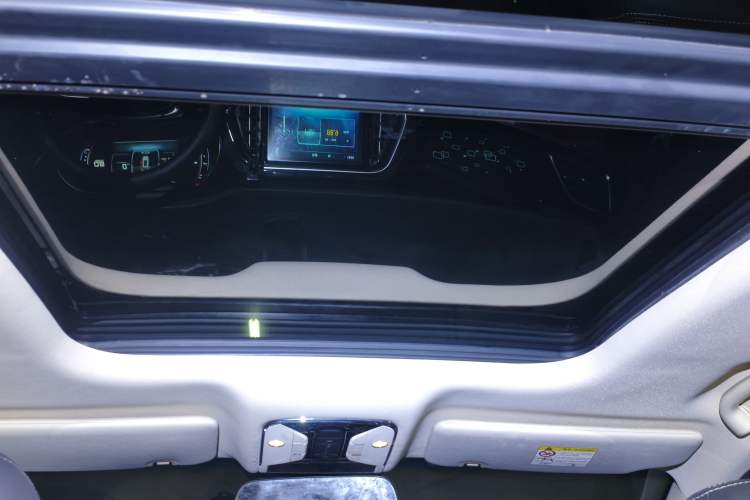 Used JETOUR X90 2019 1.5T Manual Smart Enjoyment Version 6 Seats China VI Standard Headliner