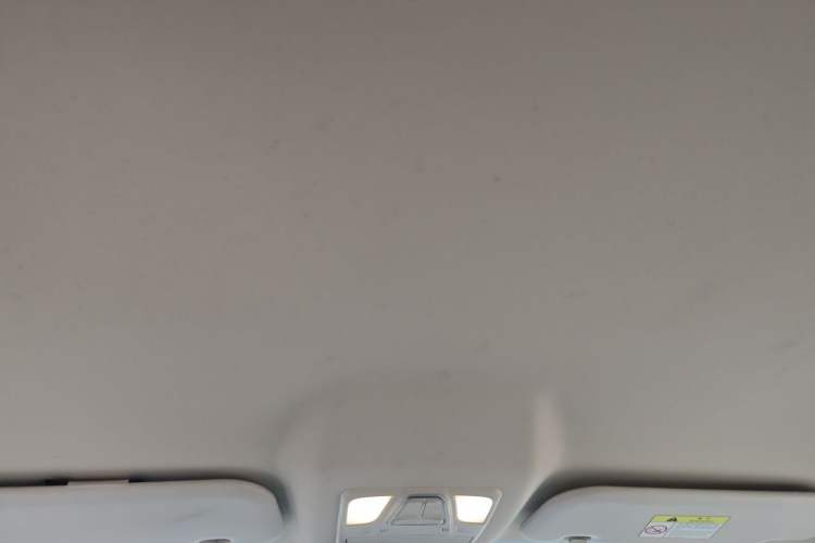 Used JETOUR X90 2019 1.5T Manual Enjoyment Model 7 Seats China VI Standard Headliner