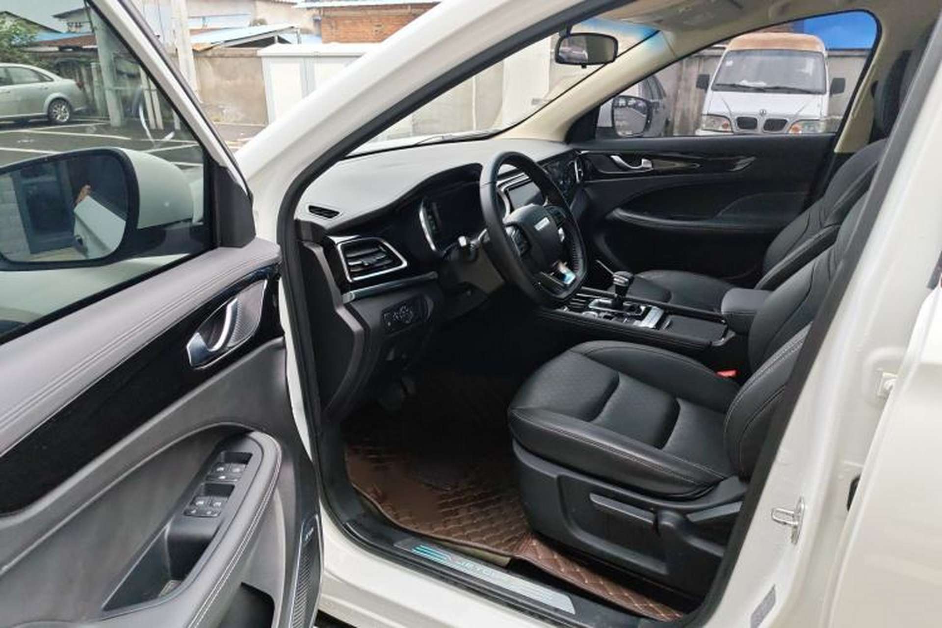 Used JETOUR X90 2019 1.5T Automatic Enjoyment Model 5 Seats China V Emission Standard Interior 2