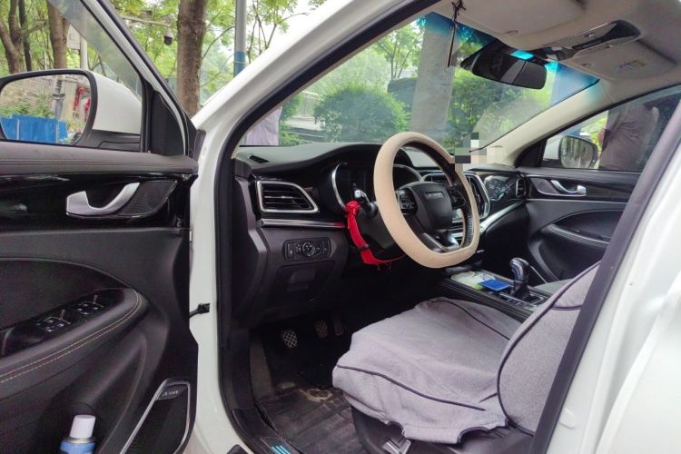 Used JETOUR X90 2019 1.5T Manual Smart Enjoyment Version 6 Seats China VI Standard Interior 3