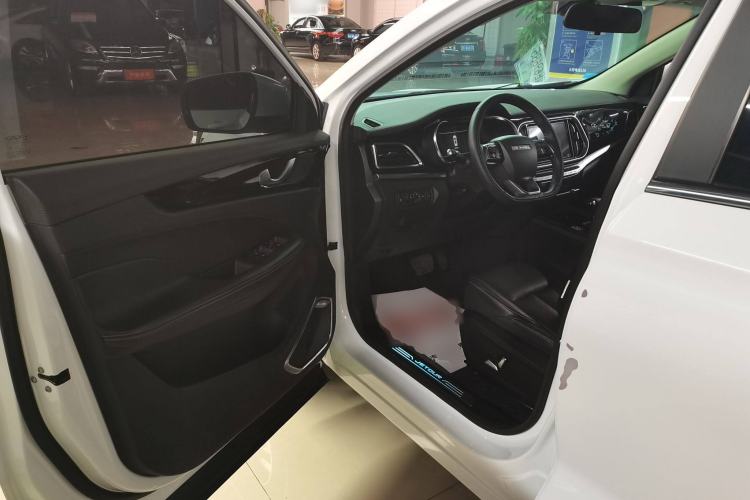 Used JETOUR X90 2019 1.5T DCT Smart Enjoyment Model 6 Seats China VI Standard Interior 3
