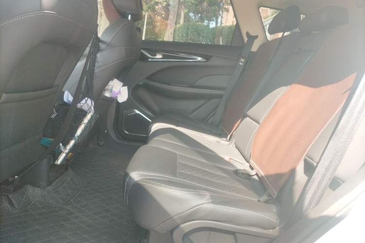 Used JETOUR X90 2019 1.6T DCT Luxury Touring Edition 5 Seats China VI Standard Interior 4