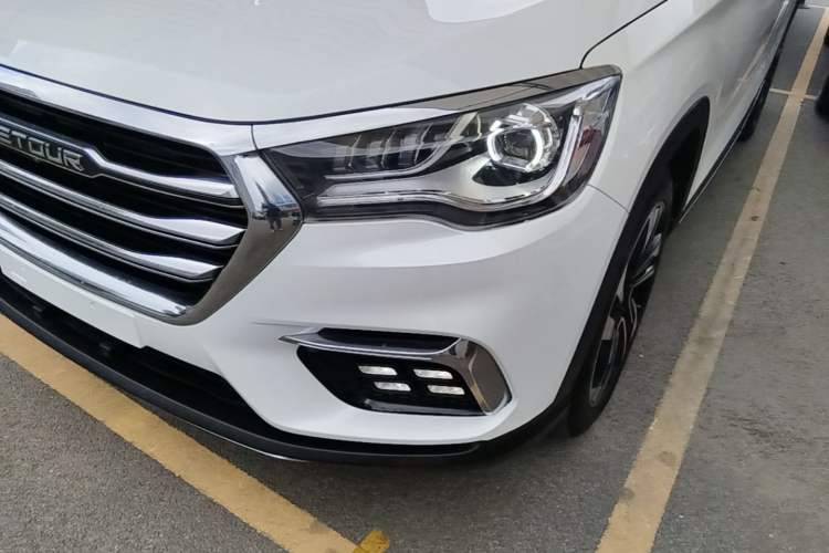 Used JETOUR X90 2019 1.6T DCT Luxury Travel Edition 6 Seats China VI Standard Left Front Headlight