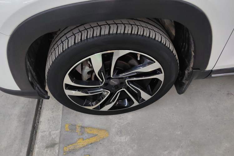 Used JETOUR X90 2019 1.6T DCT Luxury Touring Edition 5 Seats China VI Standard Left Front Wheel Hub