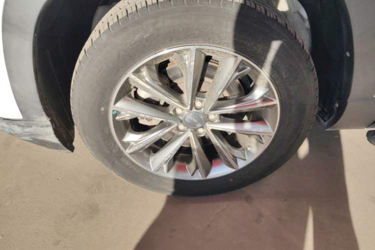 Used JETOUR X90 2019 1.5T Manual Enjoyment Model 7 Seats China VI Standard Left Front Wheel Hub
