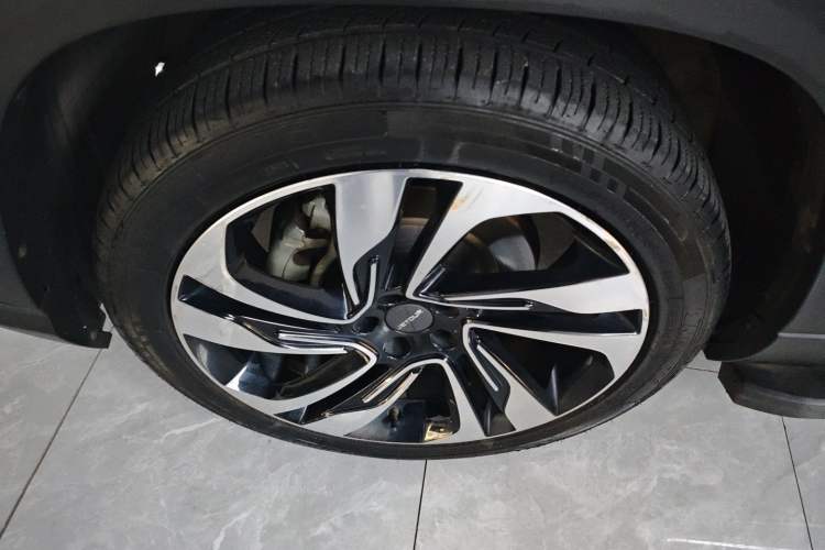 Used JETOUR X90 2019 1.5T Automatic Smart Enjoyment 7-Seater China V Emission Standard Left Front Wheel Hub