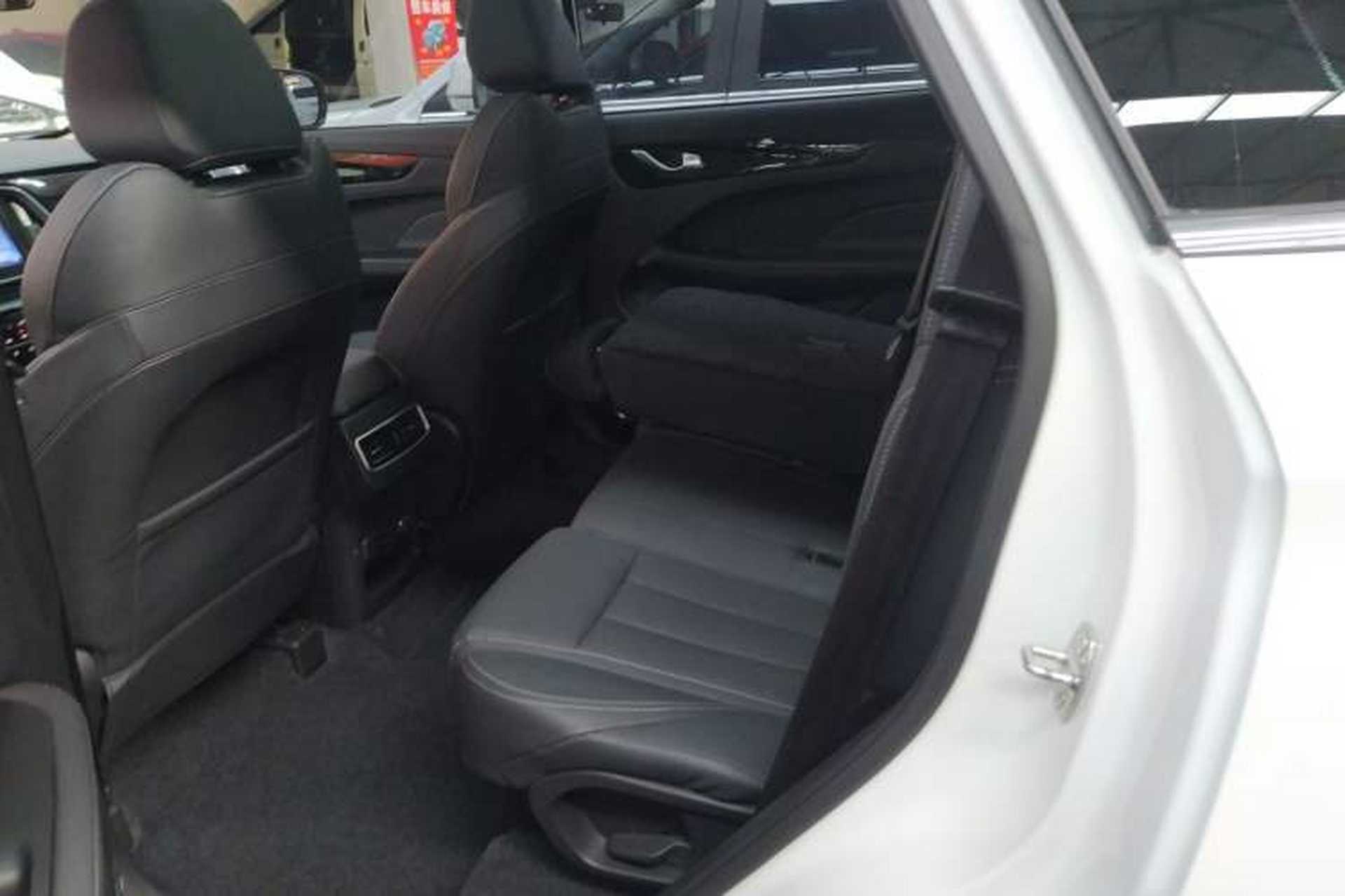 Used JETOUR X90 2019 1.6T DCT Luxury Touring Edition 5 Seats China VI Standard Left Rear Seat