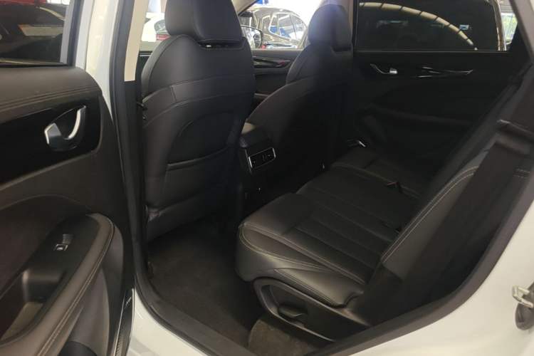 Used JETOUR X90 2019 1.5T Automatic Smart Enjoyment 6-Seater Emission Standard China V Left Rear Seat