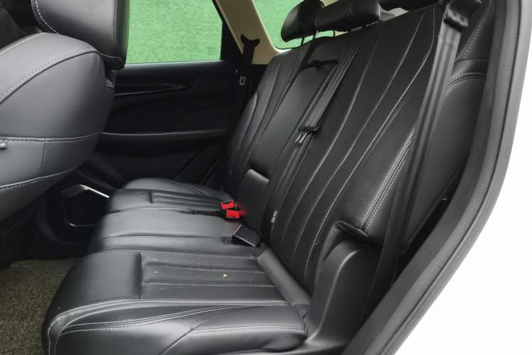 Used JETOUR X90 2019 1.5T Automatic Luxury 7-Seater China V Standard Left Rear Seat