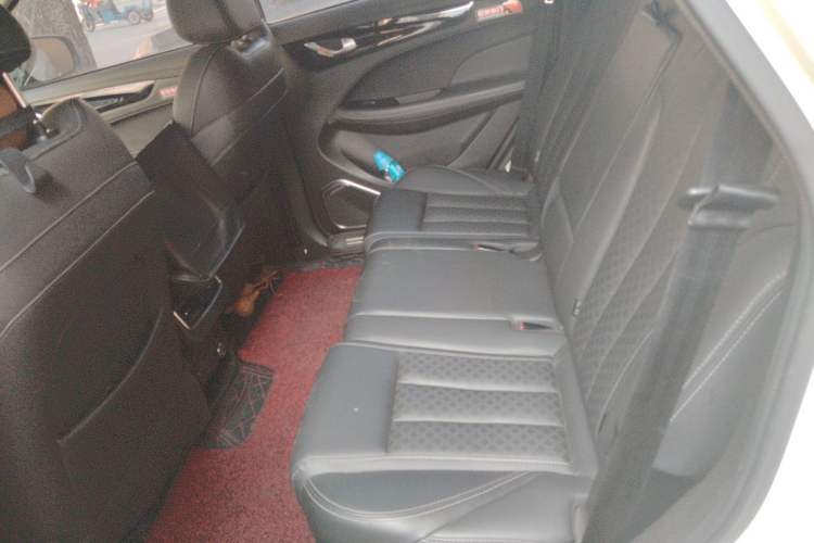Used JETOUR X90 2019 1.5T Automatic Smart Enjoyment 6-Seater Emission Standard China V Left Rear Seat