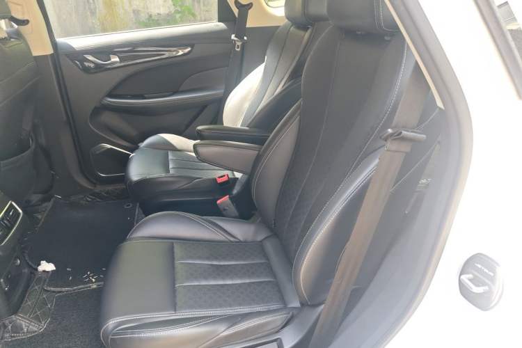 Used JETOUR X90 2019 1.5T Automatic Smart Enjoyment 6-Seater Emission Standard China V Left Rear Seat