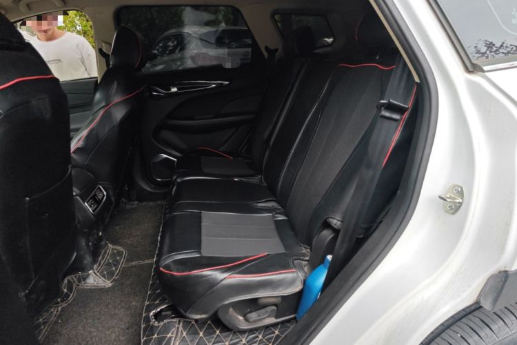 Used JETOUR X90 2019 1.5T Manual Smart Enjoyment Version 6 Seats China VI Standard Left Rear Seat