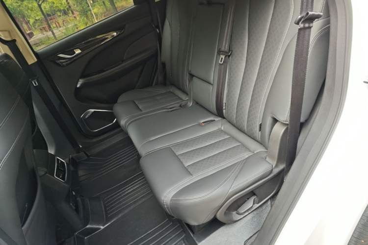 Used JETOUR X90 2019 1.5T DCT Smart Enjoyment Version 5 Seats China VI Standard Left Rear Seat