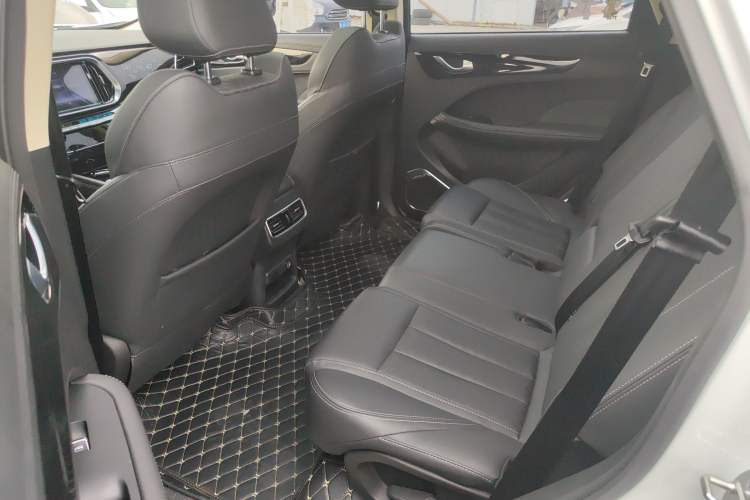 Used JETOUR X90 2019 1.5T DCT Smart Enjoyment Version 5 Seats China VI Standard Left Rear Seat