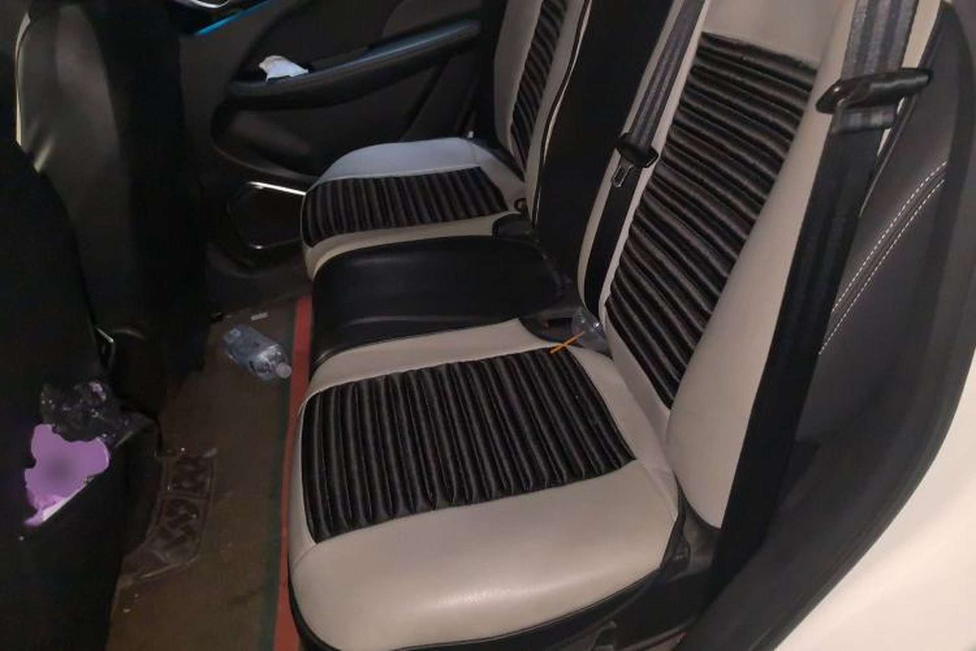 Used JETOUR X90 2019 1.5T DCT Smart Enjoyment Version 5 Seats China VI Standard Left Rear Seat