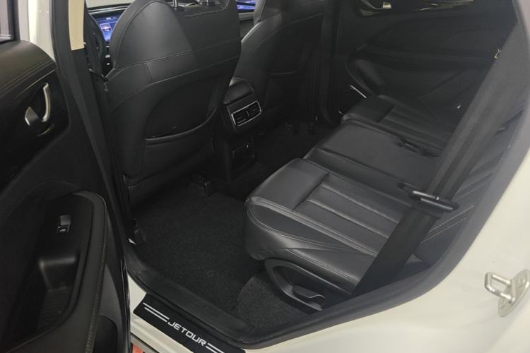 Used JETOUR X90 2019 1.5T Manual Smart Enjoyment Version 5 Seats China VI Standard Left Rear Seat