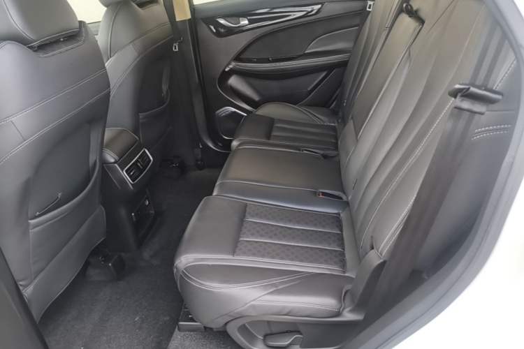 Used JETOUR X90 2019 1.5T Manual Smart Enjoyment Model 6 Seats China V Emission Standard Left Rear Seat