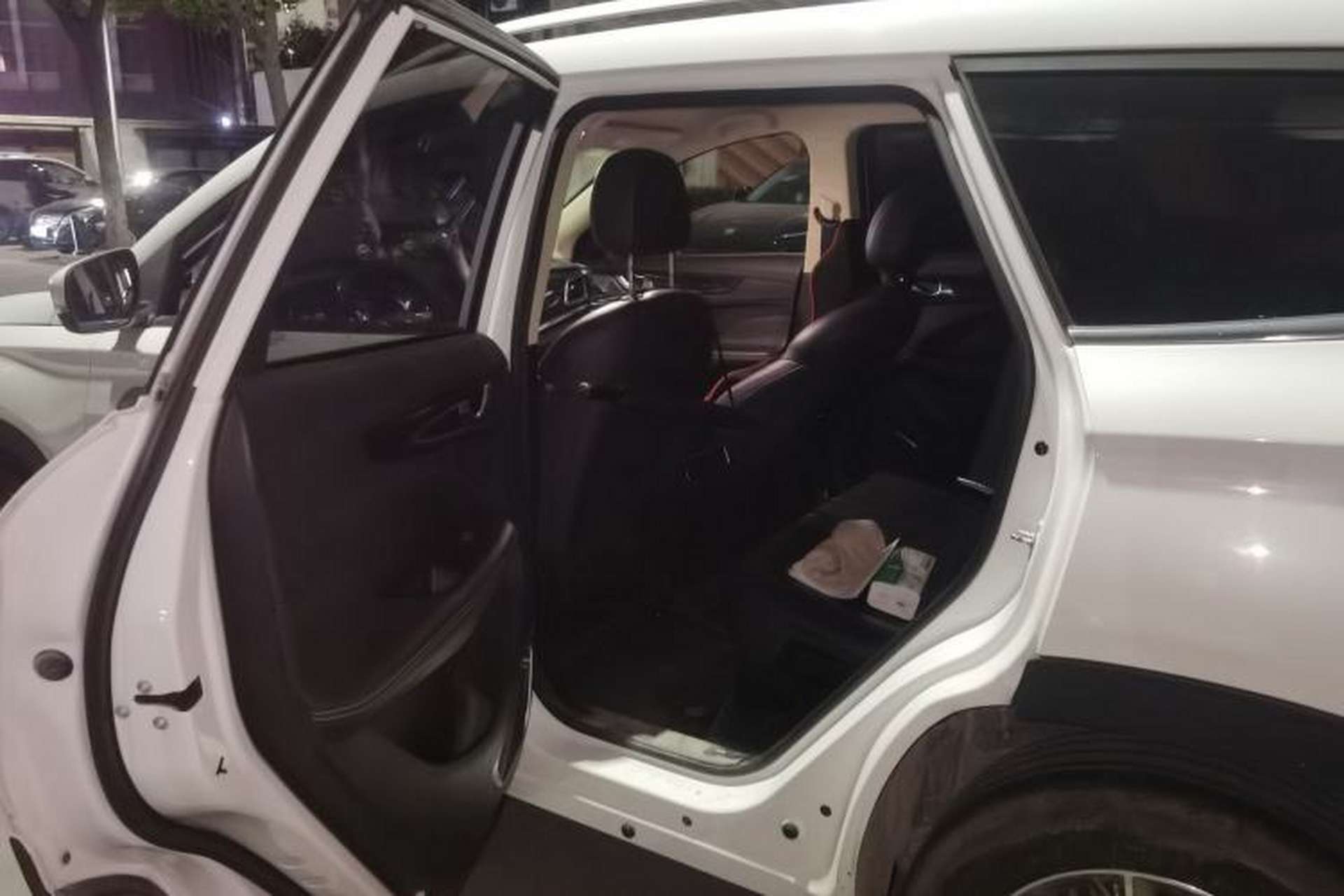 Used JETOUR X90 2019 1.5T Manual Enjoyment Model 6 Seats China VI Standard Left Rear Seat