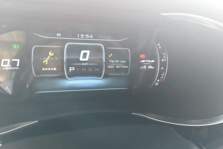 Used JETOUR X90 2019 1.5T Automatic Enjoyment Model 5 Seats China V Emission Standard Odometer Close Up