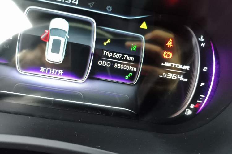 Used JETOUR X90 2019 1.5T Automatic Luxury 7-Seater China V Standard Odometer Close Up