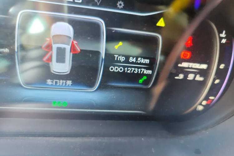 Used JETOUR X90 2019 1.6T DCT Luxury Touring Edition 5 Seats China VI Standard Odometer Close Up