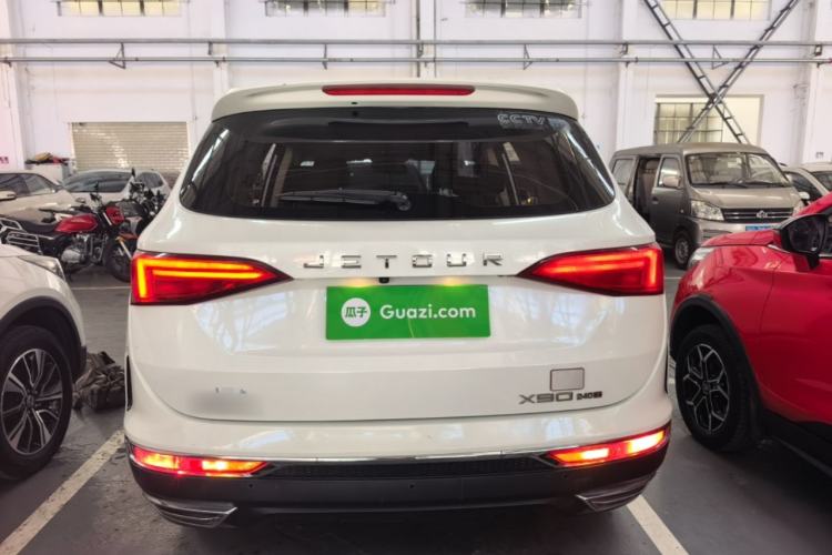 Used JETOUR X90 2019 1.5T DCT Smart Enjoyment Version 5 Seats China VI Standard Rear