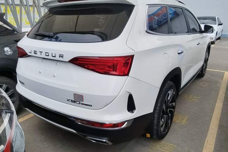 Used JETOUR X90 2019 1.6T DCT Luxury Travel Edition 6 Seats China VI Standard Rear Right 45 Deg